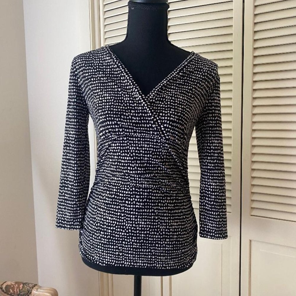 Ann Taylor V neck Black White Blouse